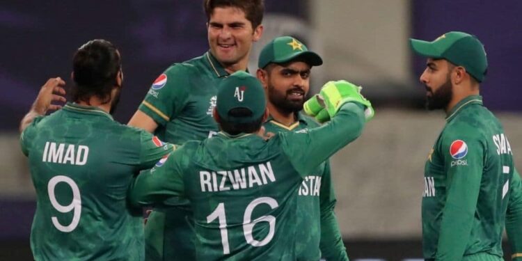 এশিয়া কাপের পাকিস্তান দল ঘোষণা, বাদ বাবর-রিজওয়ান