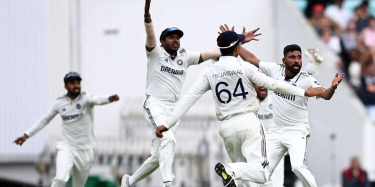 পেস ঝড়ে রূপকথার জয় ভারতের