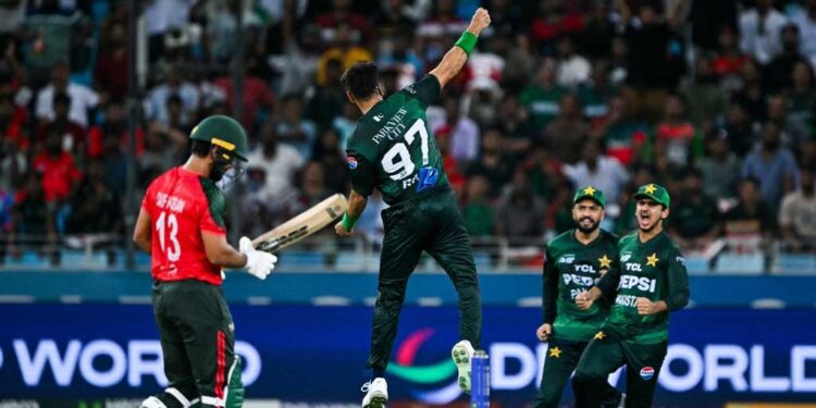 ১৩৬-এর ফাঁদে আটকে গেল বাংলাদেশ, ফাইনালে পাকিস্তান
