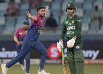 ব্যাটে শূন্যের হ্যাটট্রিক!