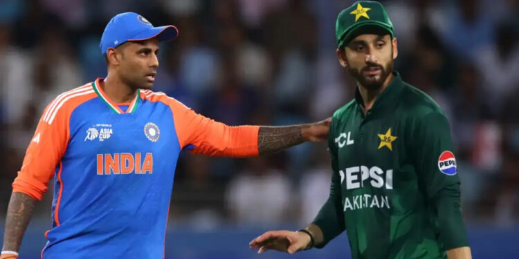 খেলার মাঠে রাজনীতির প্রভাব, হাত না মেলানোয় নতুন সংকট!