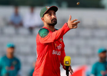 টসে লিটনের জয়, চার পরিবর্তন নিয়ে ব্যাটিংয়ে বাংলাদেশ