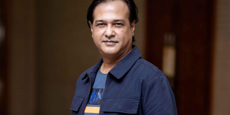 গান থেকে ক্রিকেট বোর্ডে: বিনা প্রতিদ্বন্দ্বিতায় বিসিবি পরিচালক আসিফ আকবর