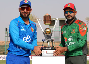 হোয়াইটওয়াশের মুখে বাংলাদেশ, শেষ ভরসায় মাঠে মিরাজের দল