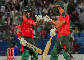 ক্যারিয়ার সেরা ইনিংসেও আক্ষেপ তানজিদের, শেফার্ডের হ্যাটট্রিক