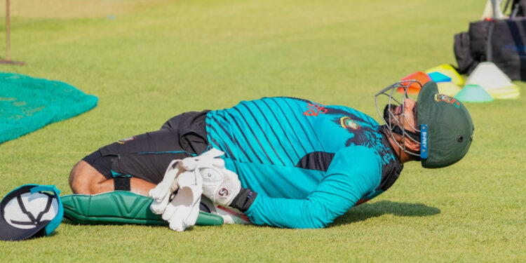 চাপের মধ্যেই শক্তি খুঁজছেন বাংলাদেশ অধিনায়ক