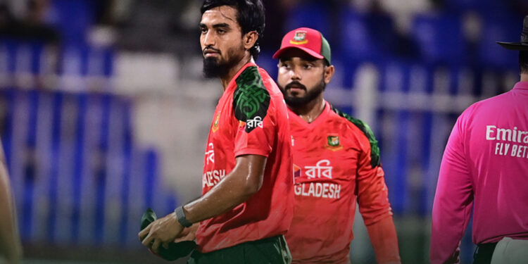 ব্যাটারদের দায় দেখছেন তানজিম সাকিব