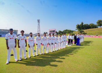 তিন ক্যাচ মিস, সিলেট টেস্টের নাটকীয় শুরু