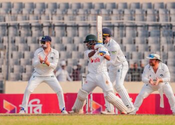 রান পাহাড়ে বাংলাদেশ, ঢাকা টেস্টে জয়ের সুবাস