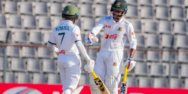 জয় ১৬৯-সেঞ্চুরির পথে মুমিনুল, দিনভর দাপট বাংলাদেশের