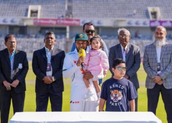 মুশফিকের ১০০তম টেস্টে কৃতজ্ঞতা, স্মৃতি আর শ্রদ্ধার মেলবন্ধন