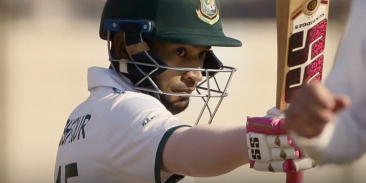 পন্টিংয়ের চোখে মুশফিক: ‘অবিস্মরণীয় অর্জন’