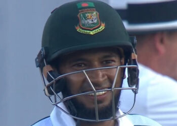 নতুন ইতিহাস গড়ে কিংবদন্তির কাতারে মুশফিক