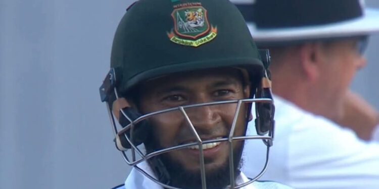 নতুন ইতিহাস গড়ে কিংবদন্তির কাতারে মুশফিক