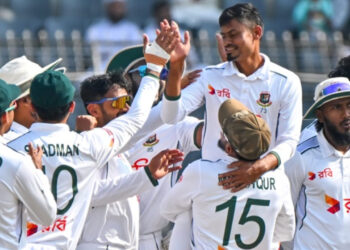 শেষ দিনে জিততে বাংলাদেশের চাই ৪ উইকেট, আয়ারল্যান্ডের ৩৩৩ রান