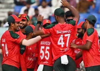 চট্টগ্রামে বিধ্বস্ত আয়ারল্যান্ড, বাংলাদেশের চাই ১১৮ রান