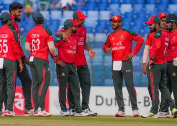 আয়ারল্যান্ডকে উড়িয়ে সিরিজ  বাংলাদেশের