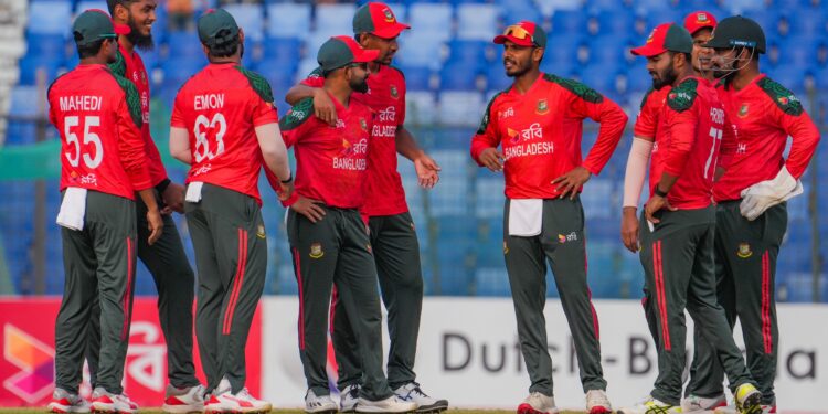 আয়ারল্যান্ডকে উড়িয়ে সিরিজ  বাংলাদেশের