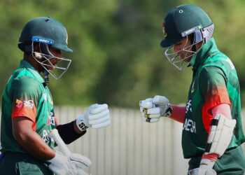 আবরারের ব্যাটে উড়ে গেল নেপাল, সেমির পথে বাংলাদেশ