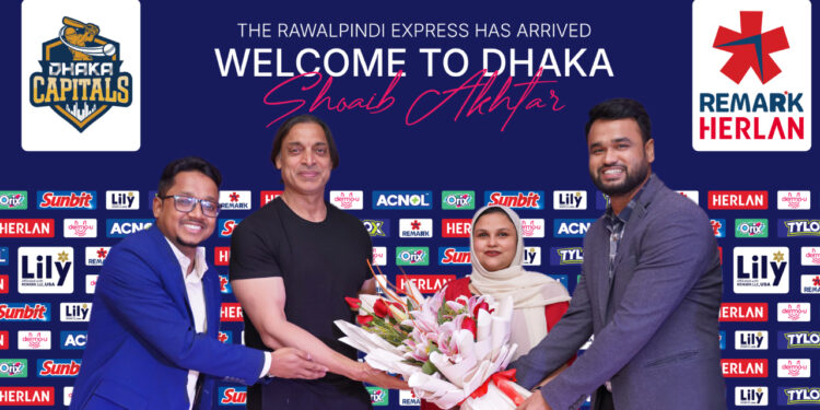 নতুন পরিচয়ে ঢাকায় পা রাখলেন শোয়েব