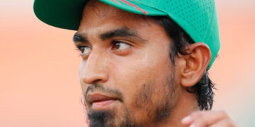 মুক্তিযোদ্ধাদের প্রতি তানজিম সাকিবের শ্রদ্ধা