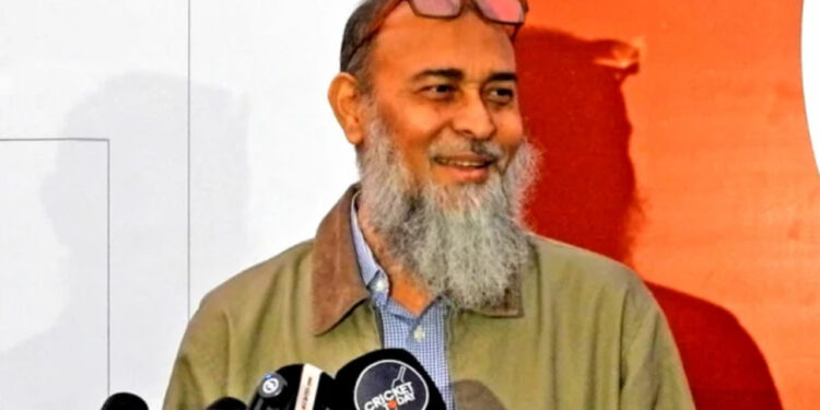 ‘কোটি কোটি টাকা খরচ করেছি, ট্রফি কই?’