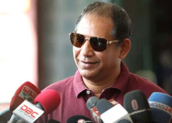 মাঠের বাইরের ঘটনায় নয়, ক্রিকেটেই মনোযোগ চান তিনি