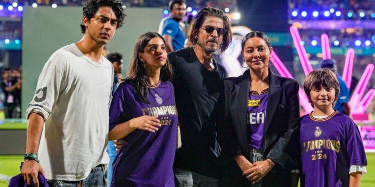 শাহরুখকে পেছনে ফেলে সবচেয়ে ধনী রাজস্থান!