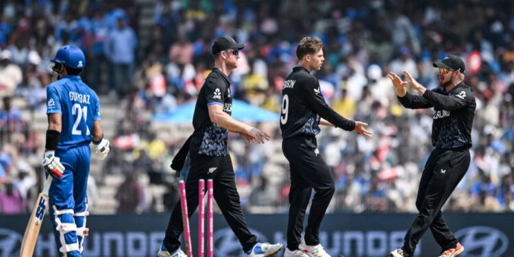 ইতিহাস গড়ে বিশ্বকাপে কিউইদের উড়ন্ত সূচনা