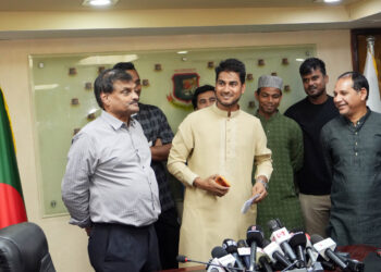 রোজার বিকেলে পারিশ্রমিক বুঝে পেলেন চট্টগ্রামের ক্রিকেটাররা