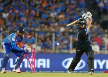 নিউজিল্যান্ডকে অনায়াসে হারিয়ে বিশ্বকাপ ভারতের