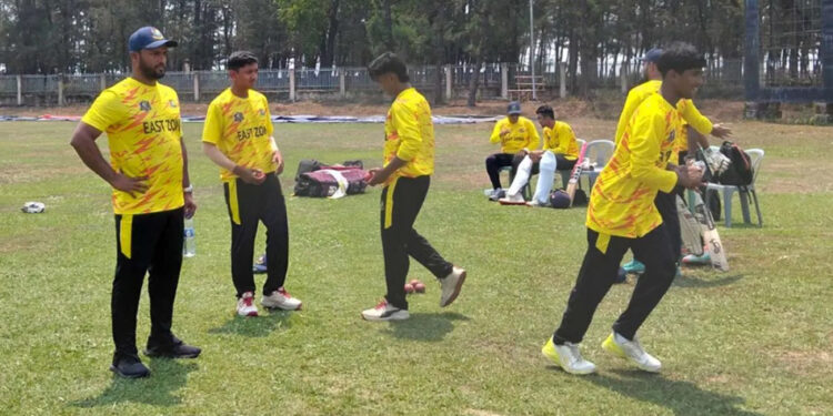 কক্সবাজারে লড়াইয়ে নামছে চার দল