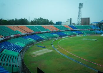 বৃষ্টিতে পিছিয়ে গেল চট্টগ্রাম টস, কেলা শুরু হতে দেরি