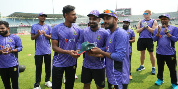 লিটনের ১০০ ছোঁয়া দিনে বাংলাদেশের লড়াই