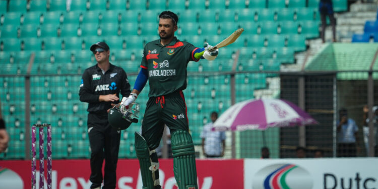 শান্তর সেঞ্চুরিতে বড় পুঁজি বাংলাদেশের