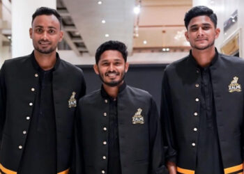 পিএসএলে মাতিয়ে দেশে ফিরে অভিজ্ঞতা জানালেন শরিফুল