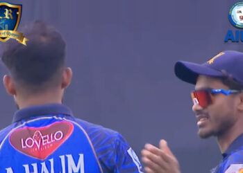 মিরপুরে লিজেন্ডস বোলারদের দাপটে কোণঠাসা গাজী