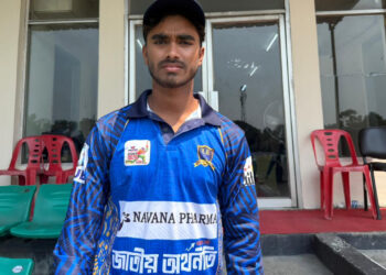 রাতুলের ঝড়ো সেঞ্চুরিতে বসুন্ধরাকে উড়িয়ে দিল রূপগঞ্জ