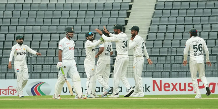 শান্তর বিদায়ের পর পাল্টা জবাব, লিড বাড়ছেই বাংলাদেশের