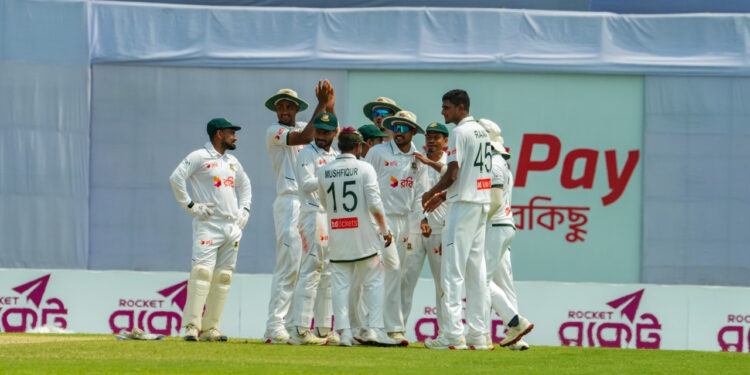 তাইজুলের ঘূর্ণিতে স্বস্তি, জয় থেকে তিন উইকেট দূরে বাংলাদেশ