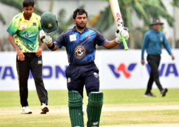 নাঈমের ছক্কার ঝড়, জাকির-সবুজের সেঞ্চুরি