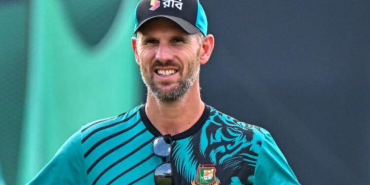 বাংলাদেশে নতুন দায়িত্ব, কিন্তু নজর কি আইপিএলে!