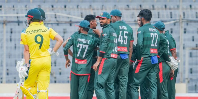 তাসকিনের তোপে বিপর্যস্ত অস্ট্রেলিয়া, বৃষ্টিতে থামল ম্যাচ