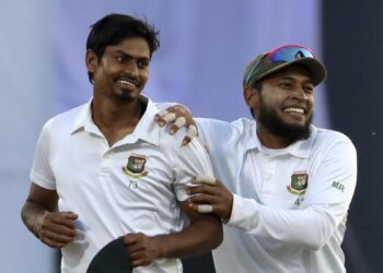আইসিসির মাসসেরার লড়াইয়ে মুশফিক-তাইজুল
