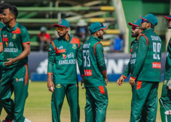 হোয়াইটওয়াশ থেকে বাঁচতে বাংলাদেশের চাই ২০০
