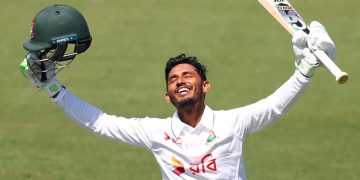 বাবা-মা-কে শতরান উৎসর্গ তামিমের
