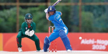 শেফালি সেঞ্চুরি, দাঁড়াতেই পারল না বাংলাদেশ
