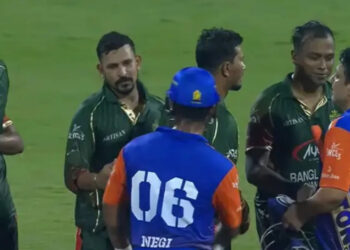 শেষ ওভারে ভারতকে হারিয়ে জয়ের দেখা পেল বাংলাদেশ
