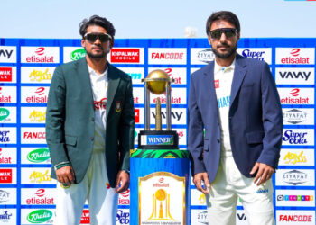 টেস্টে ধারাবাহিকতার খোঁজে বাংলাদেশ
